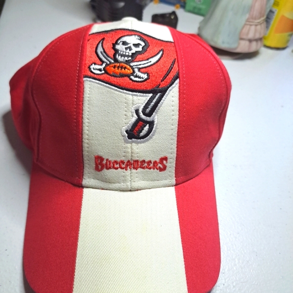 Tampa Bay Buccaneers Classic NFL Hat adjustable size - Picture 1 of 6